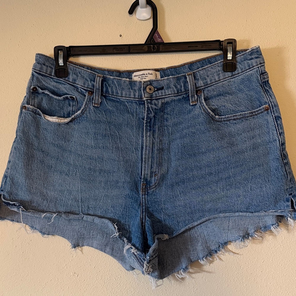 The mom short high rise Women's Shorts
